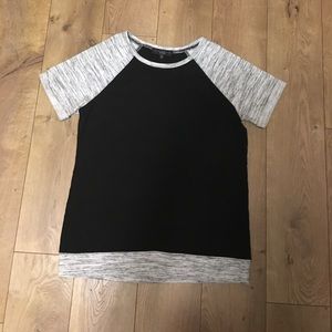 cute top! White/grey sleeves & black center.