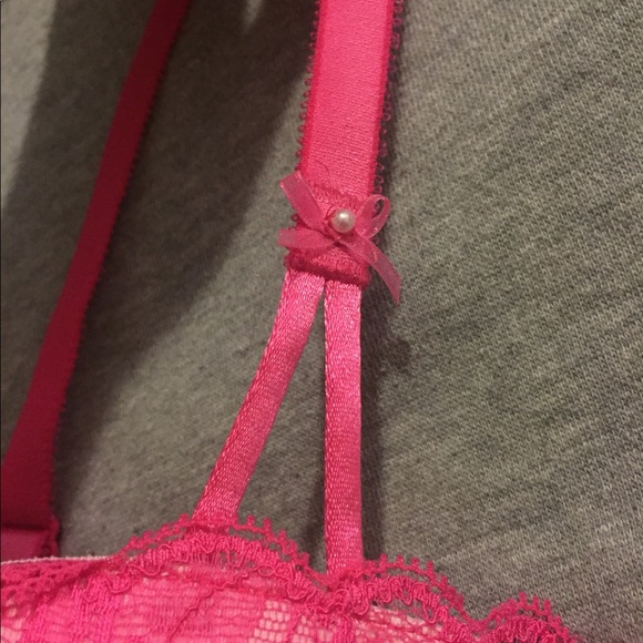 NWT Victoria’s Secret Very Sexy Balconet Push-up - Picture 5 of 5