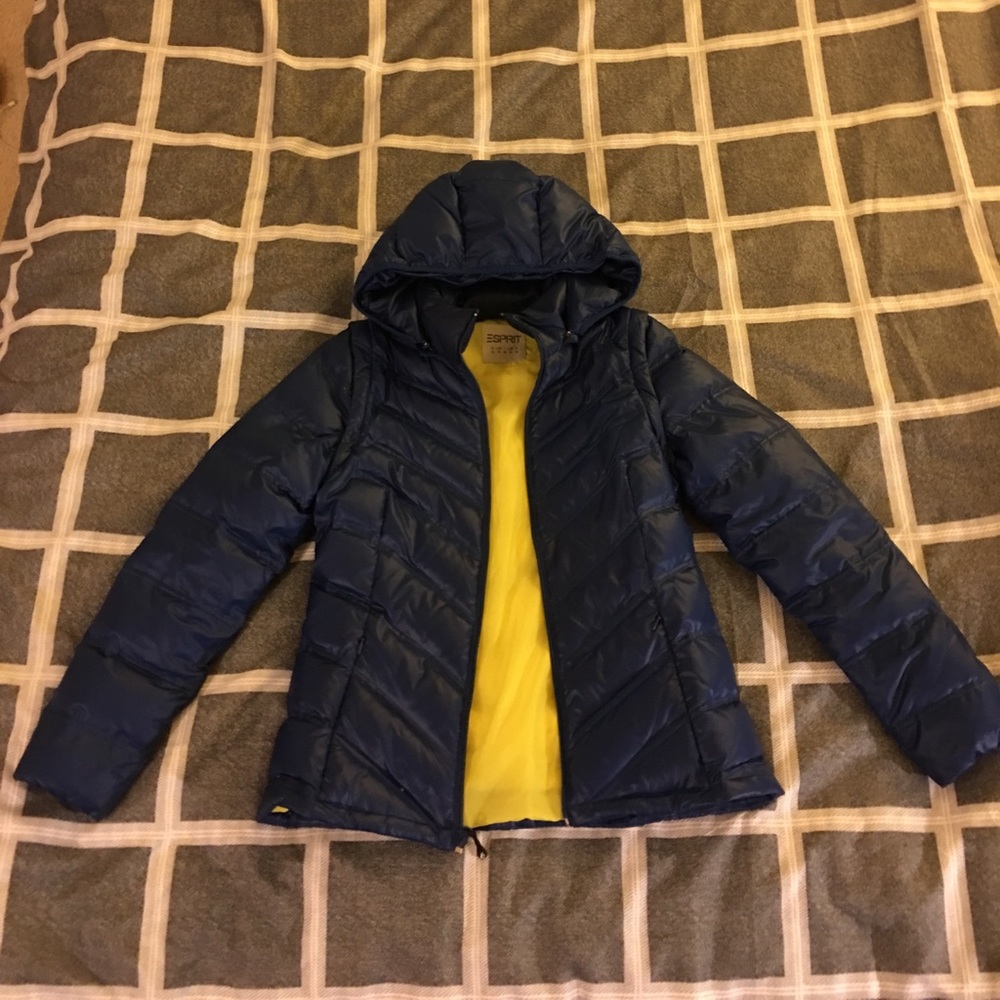 Esprit down jacket w removable hoodie and sleeves!