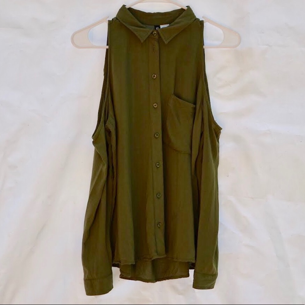 H&M Olive green Cold shoulder button shirt blouse