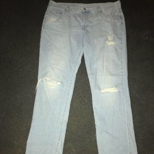 Distressed boyfriend jeans