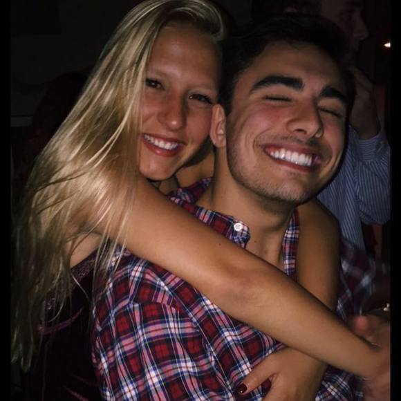 Meet your Posher, Allison - Picture 1 of 1