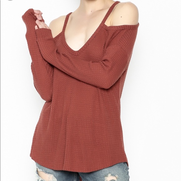 Maroon cold shoulder top - Picture 1 of 2