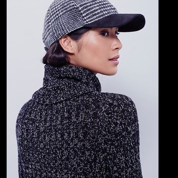 NWT Free People Twisted Turtleneck Cropped Sweater - Picture 2 of 6