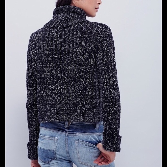NWT Free People Twisted Turtleneck Cropped Sweater - Picture 3 of 6