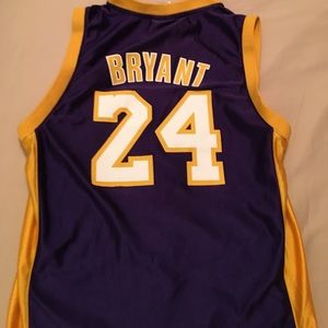 One Kobe jersey for boys size medium