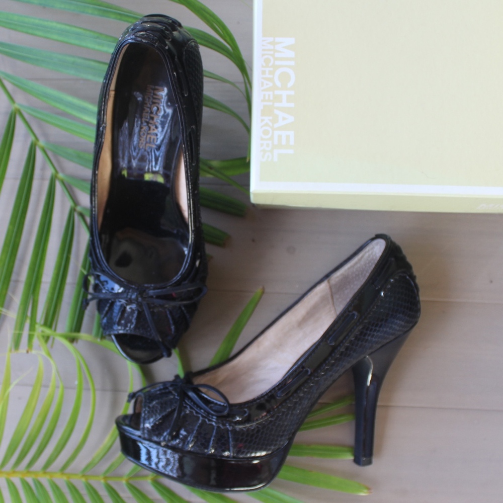 🔥NEW Michael Kors Lolita peep toe pump