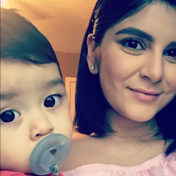 Meet your Posher, Jennifer - Picture 2 of 3