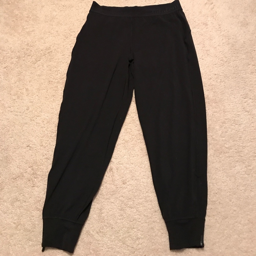 Lululemon Jogger Pant only worn once!