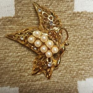 Gold Tone Pearl Rhinestone Butterfly Brooch Gold Tone Pearl Rhinestone Butterfly Brooch