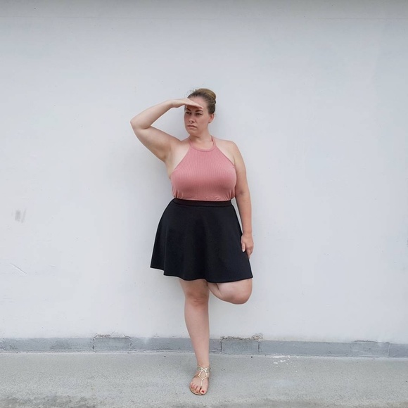 Meet your Posher, Angelís - Picture 2 of 4