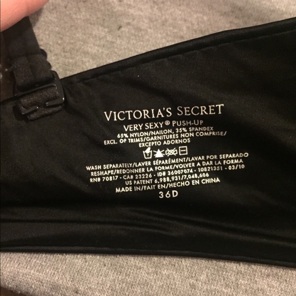 NWOT Victoria’s Secret Push-up Bra - Picture 3 of 3