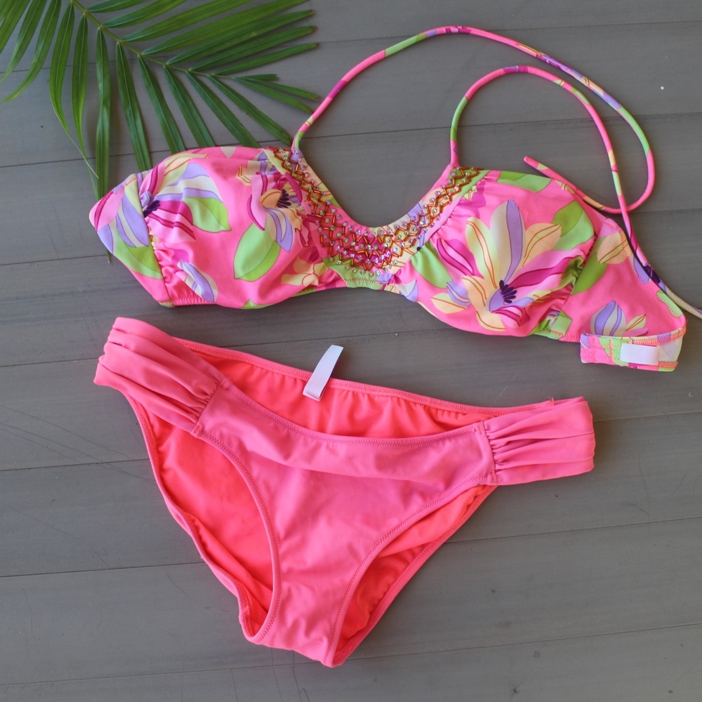 NWOT Victorias Secret Coral Bikini
