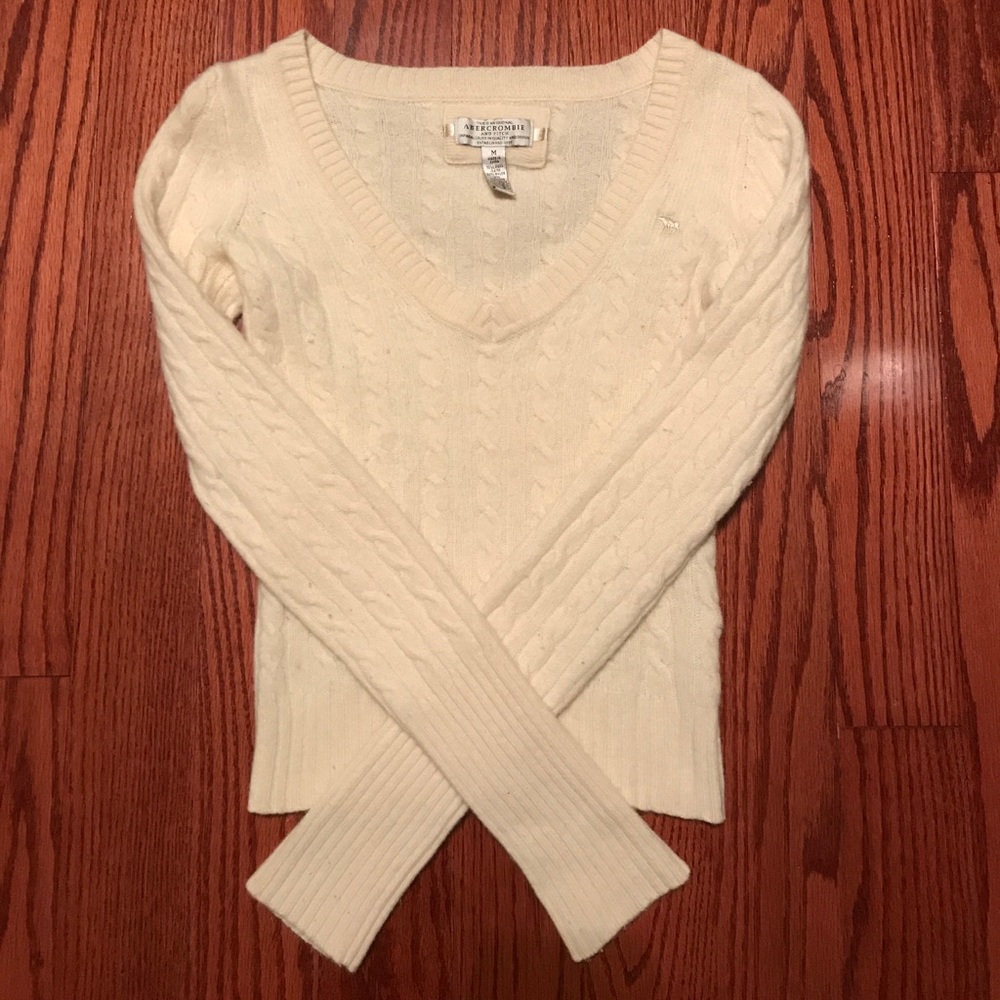 Abercrombie & Fitch Cream Sweater Size M