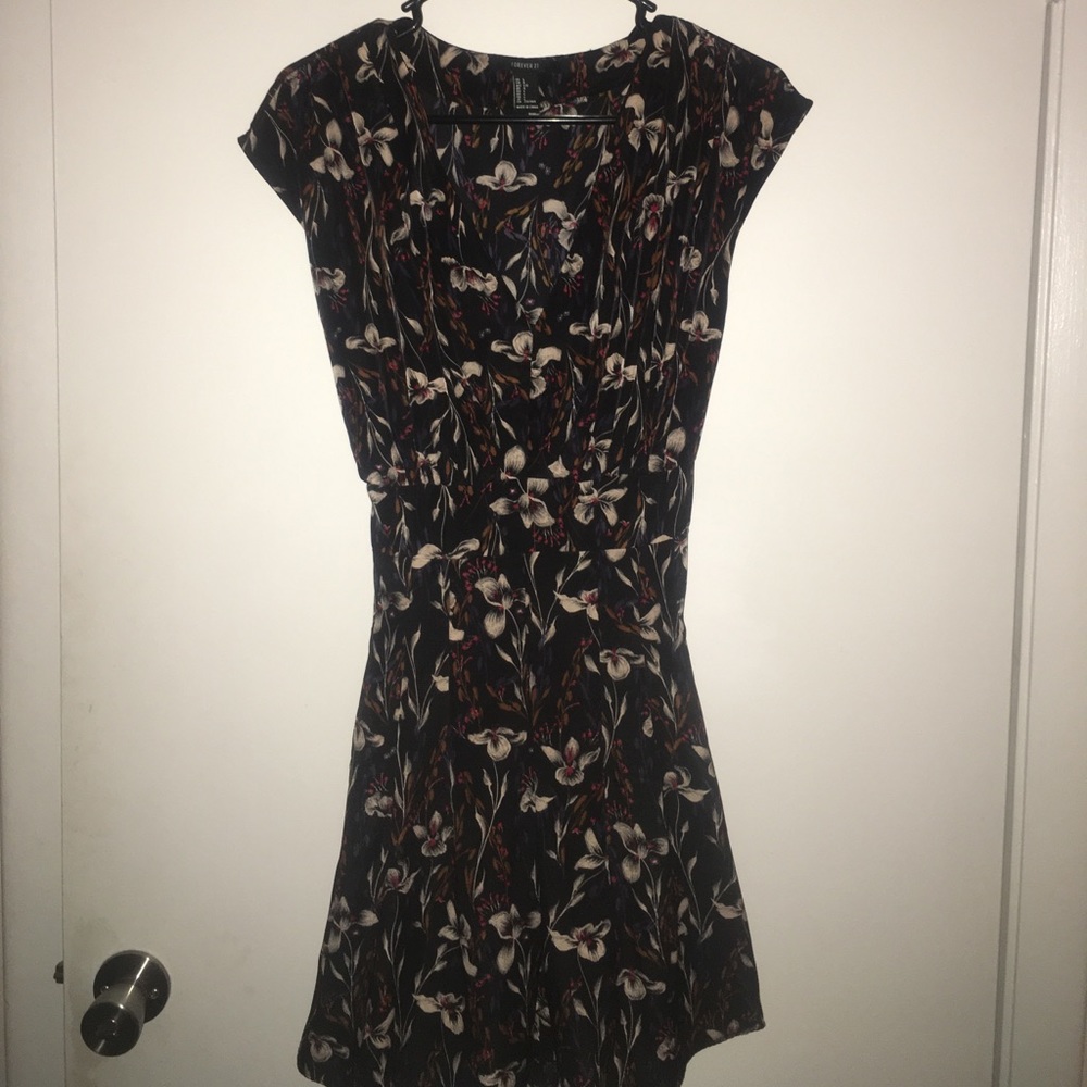 Forever 21 Fall inspired dress size:Large.
