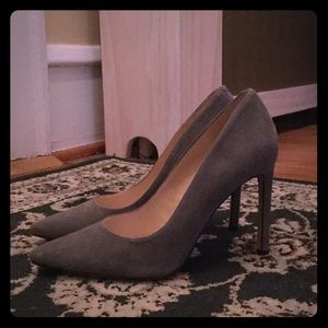 Nine West Pointy Toe gray suede leather upper 7.5