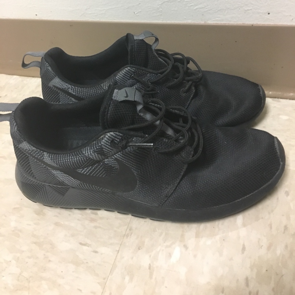 Nike Roshe lightly Used