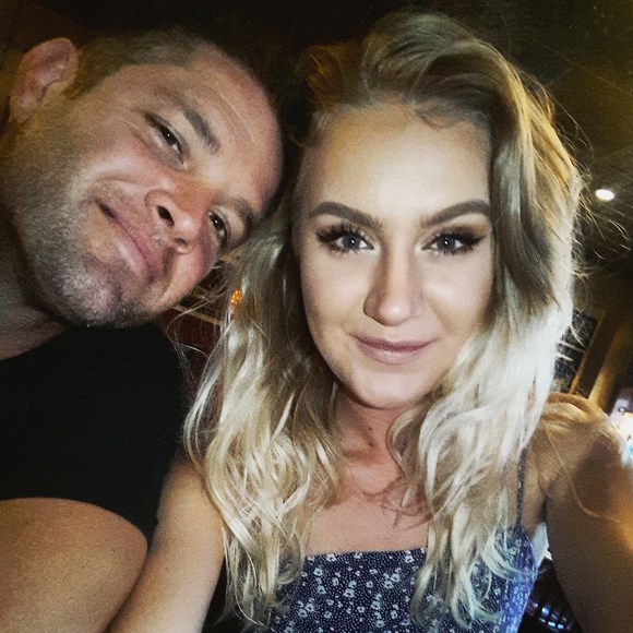 Meet your Posher, Brooke - Picture 1 of 1