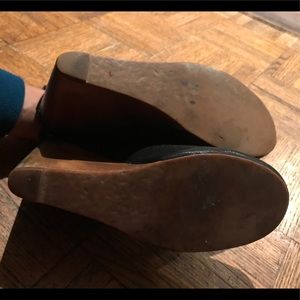 Hand-made Havana Last Milano black leather wedges