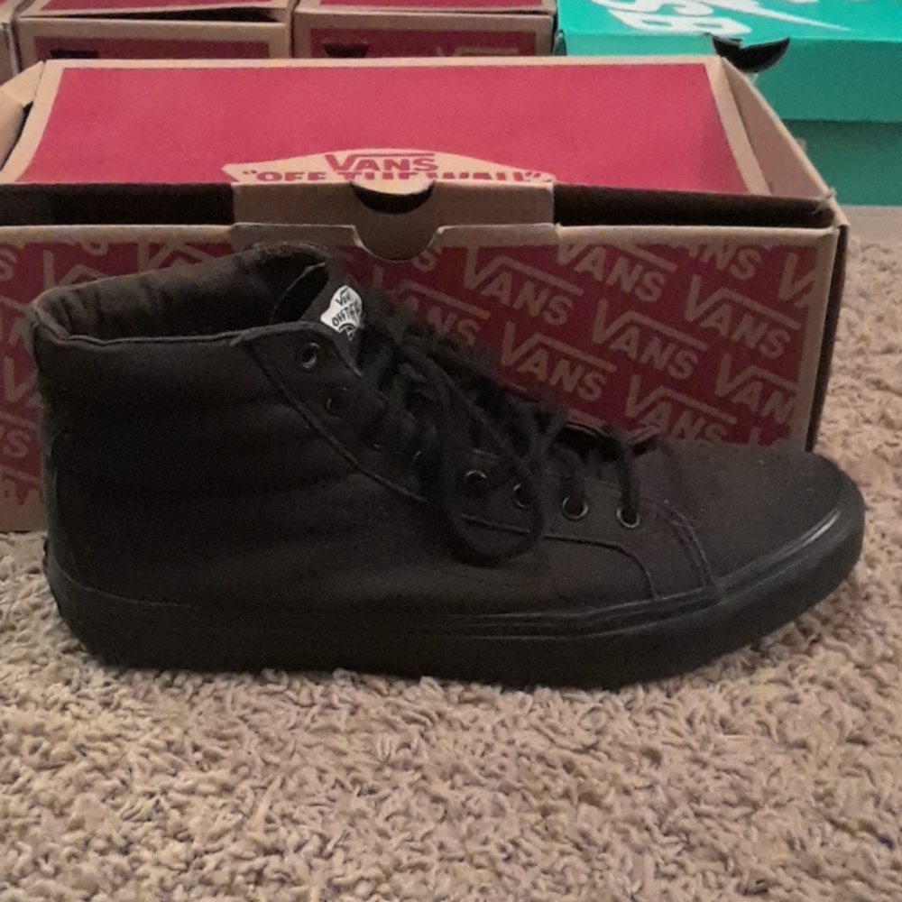 all black sk8 hi
