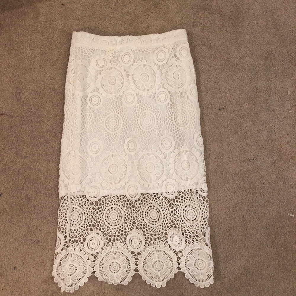 Angl skirt, white, lace, size small, never worn