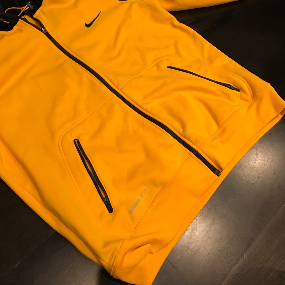 Kobe Therma Fit Jacket_3