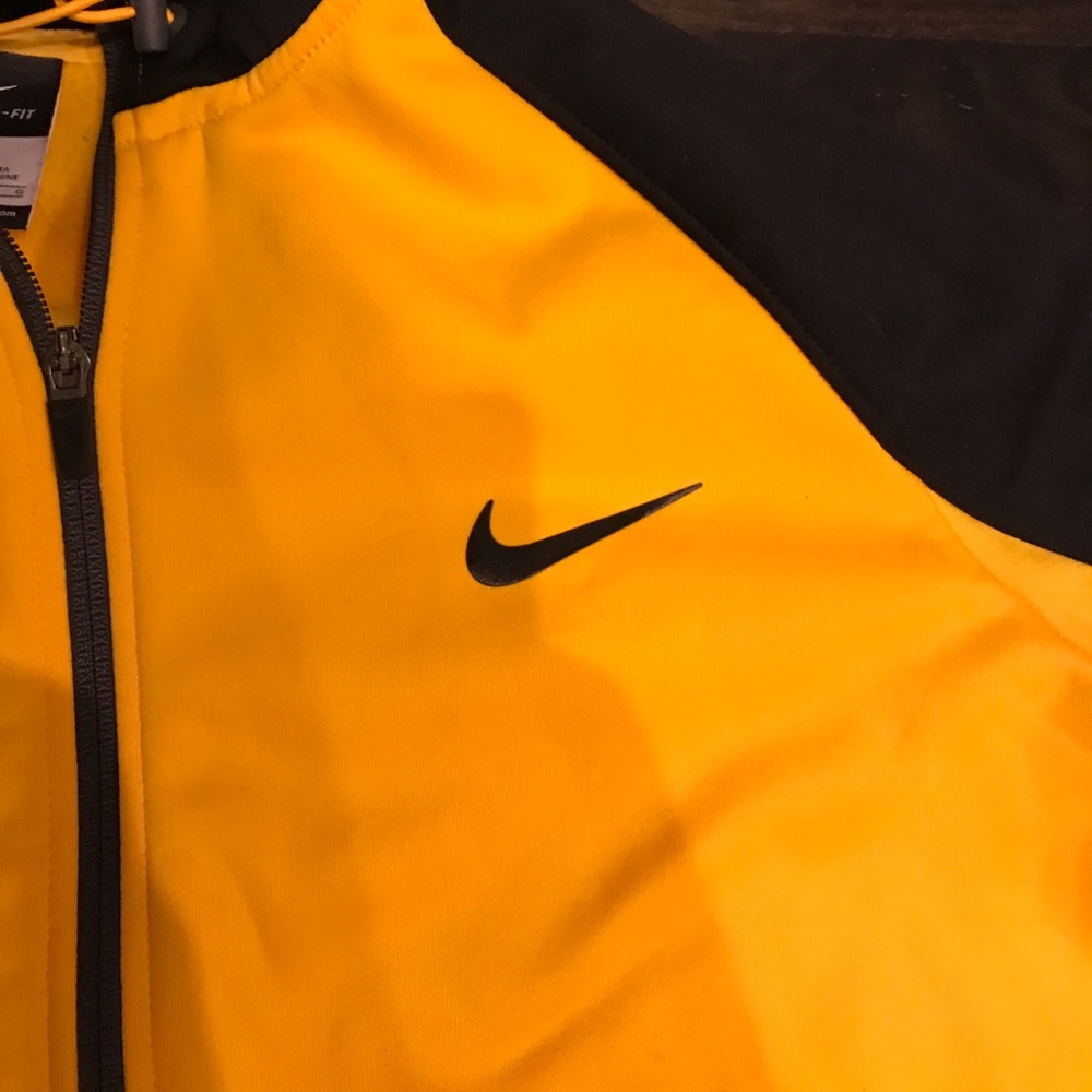 Kobe Therma Fit Jacket_4