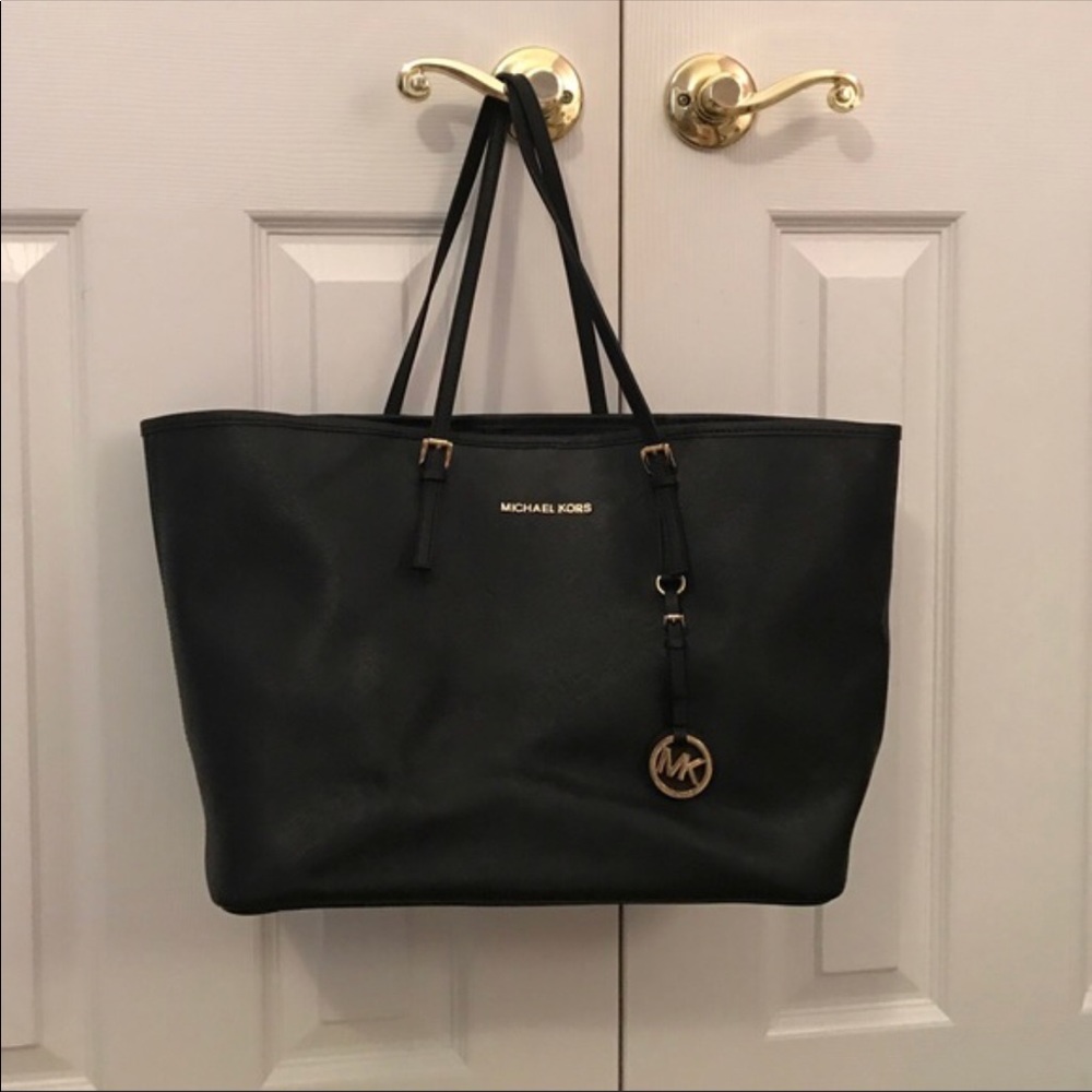 Micheal Kors jet set tote