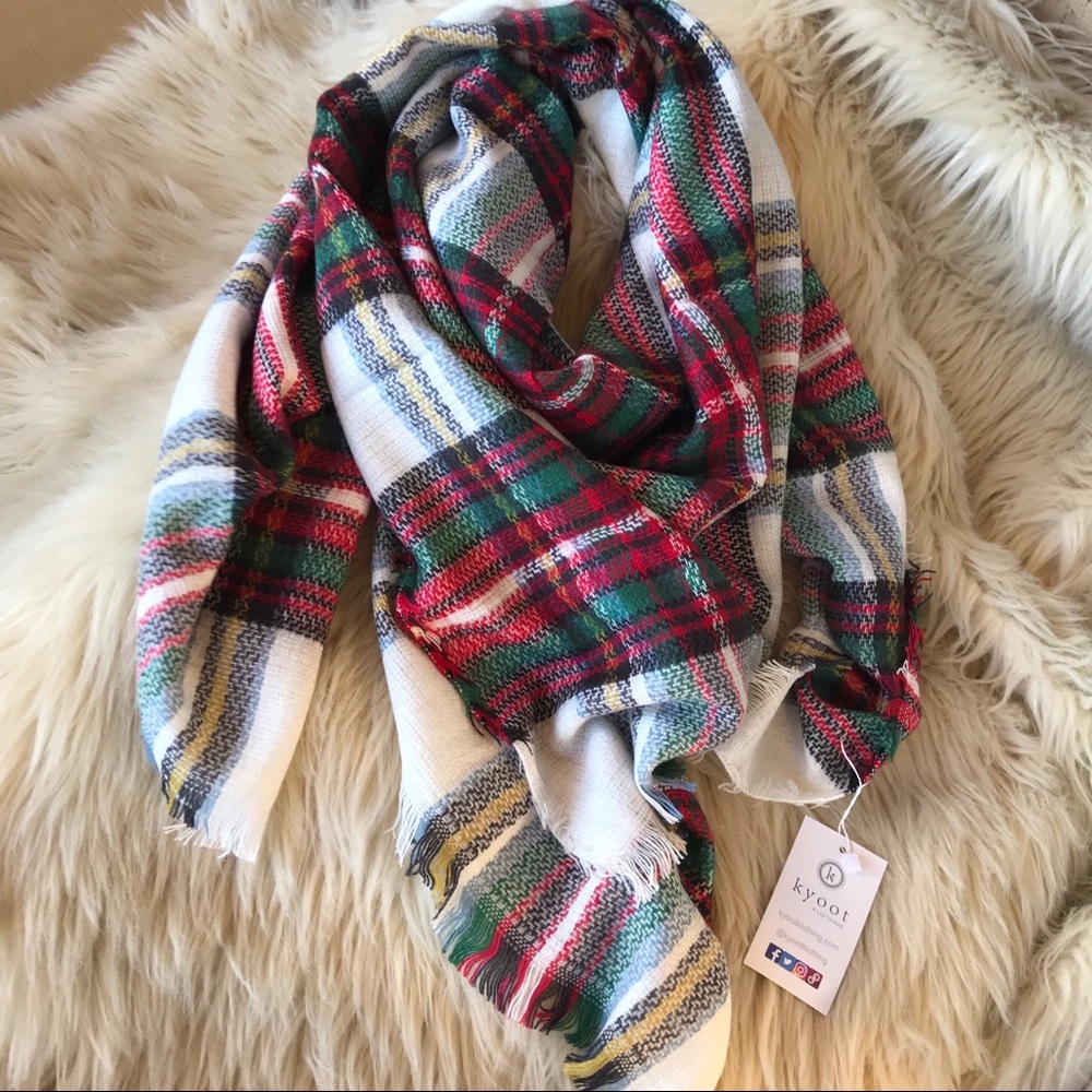 {Zelda} Comfy & Cozy Adorable Plaid Blanket Scarf - Picture 2 of 6