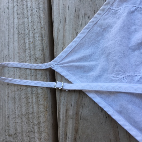 Forever 21 White Scalloped Lace Crop Top - Picture 5 of 7