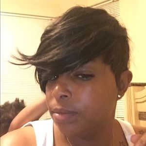 Meet your Posher, Sheena