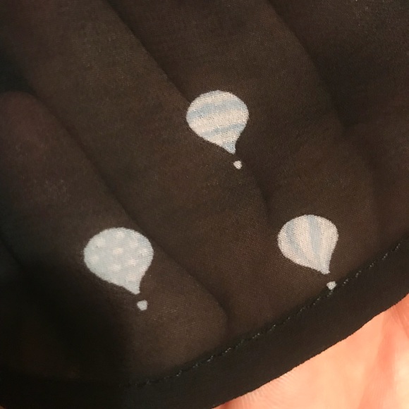 Black patterned sheer top torrid SZ 2 - Picture 2 of 3