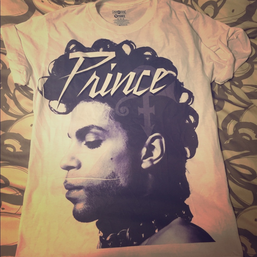 Vintage Price Med Unisex Tshirt