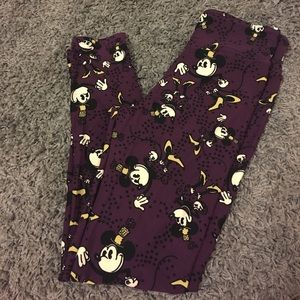 LulaRoe Disney one size leggings!