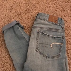Light wash American Eagle Jeggings