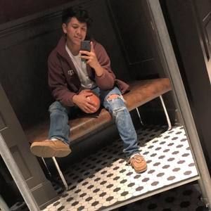 Meet your Posher, Agustin