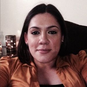 Meet your Posher, Janet