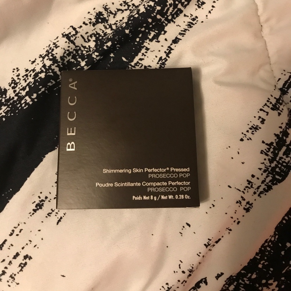 BNIB BECCA Prosecco Pop pressed highlight