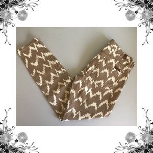 {7FAM} Brown/Beige Zig-Zag Cropped Skinny Jeans {7FAM} Brown/Beige Zig-Zag Cropped Skinny Jeans