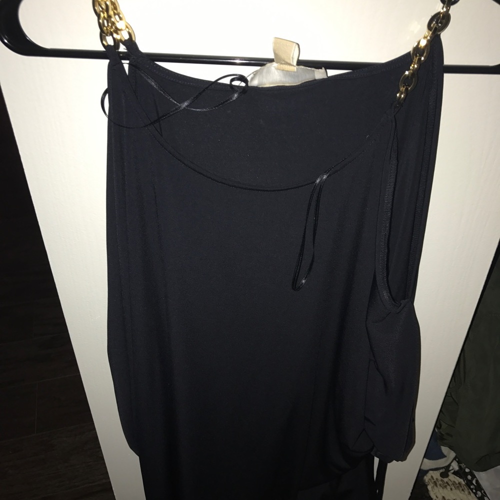 Micheal Kors black top with gold should chains