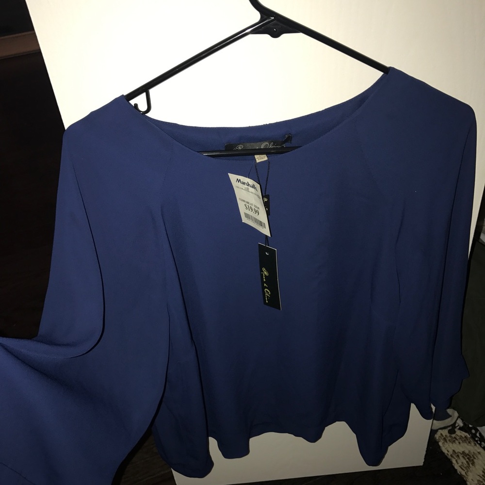 Blue flowy top long sleeve