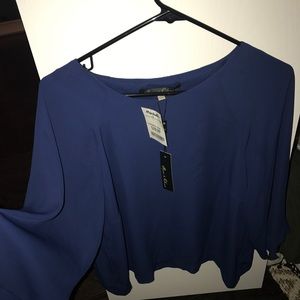 Blue flowy top long sleeve