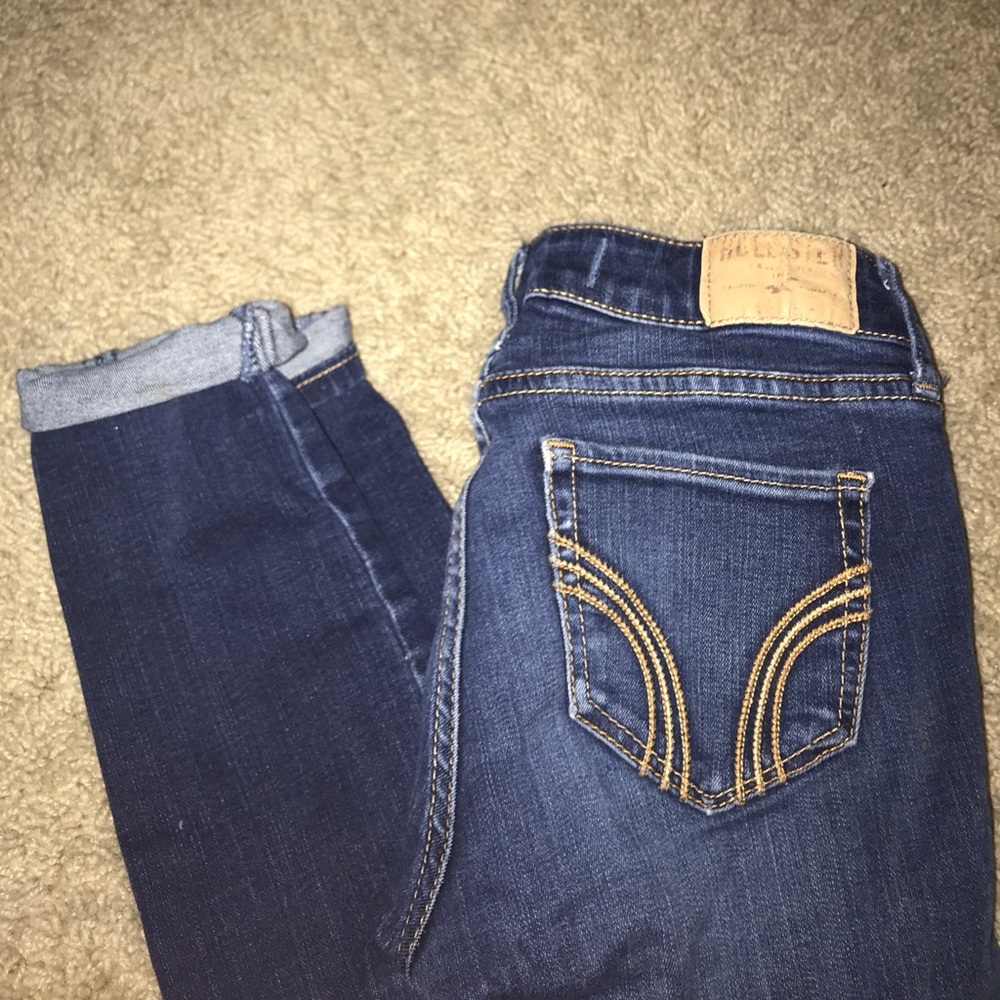Hollister dark wash skinny jeans