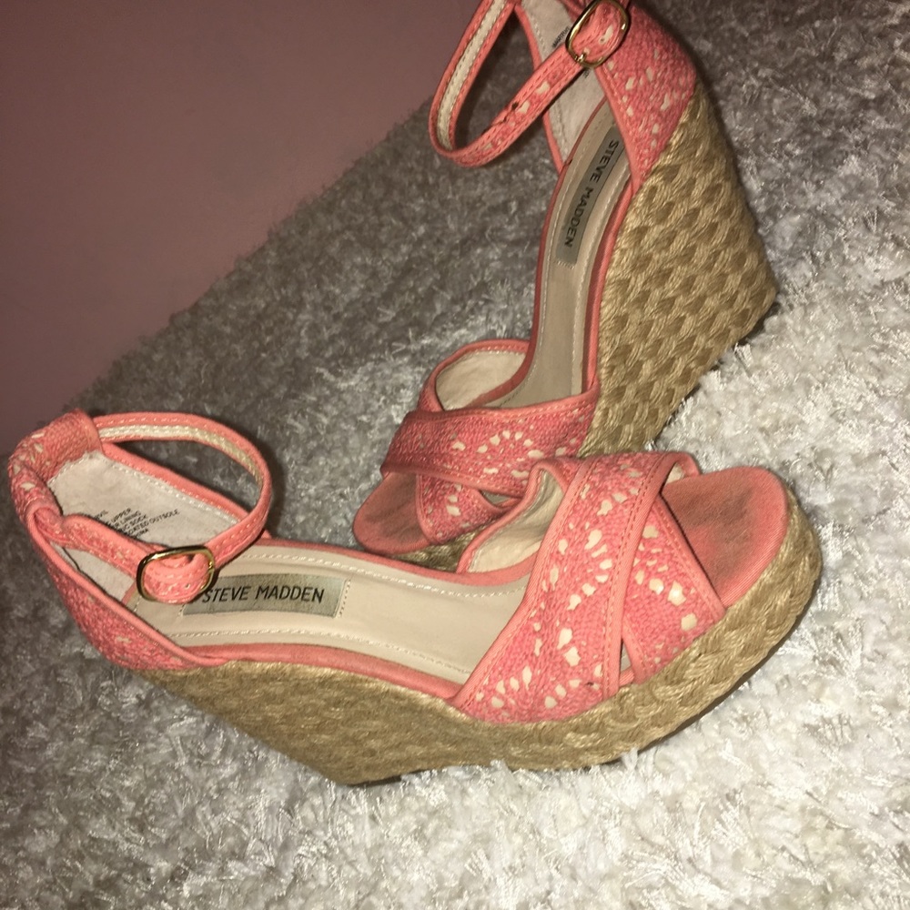 Steve Madden Coral wedges