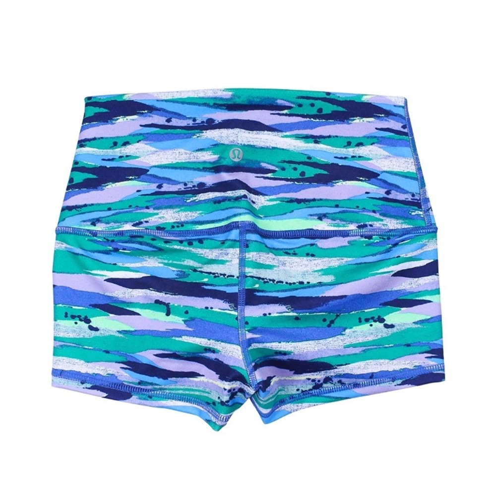 Lululemon boogie roll down short size 8