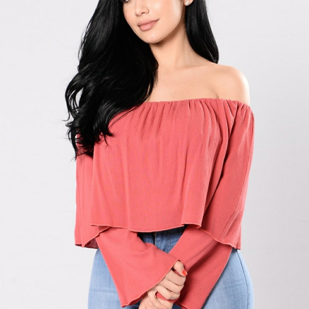 *SOLD*Coral off the shoulder crop top