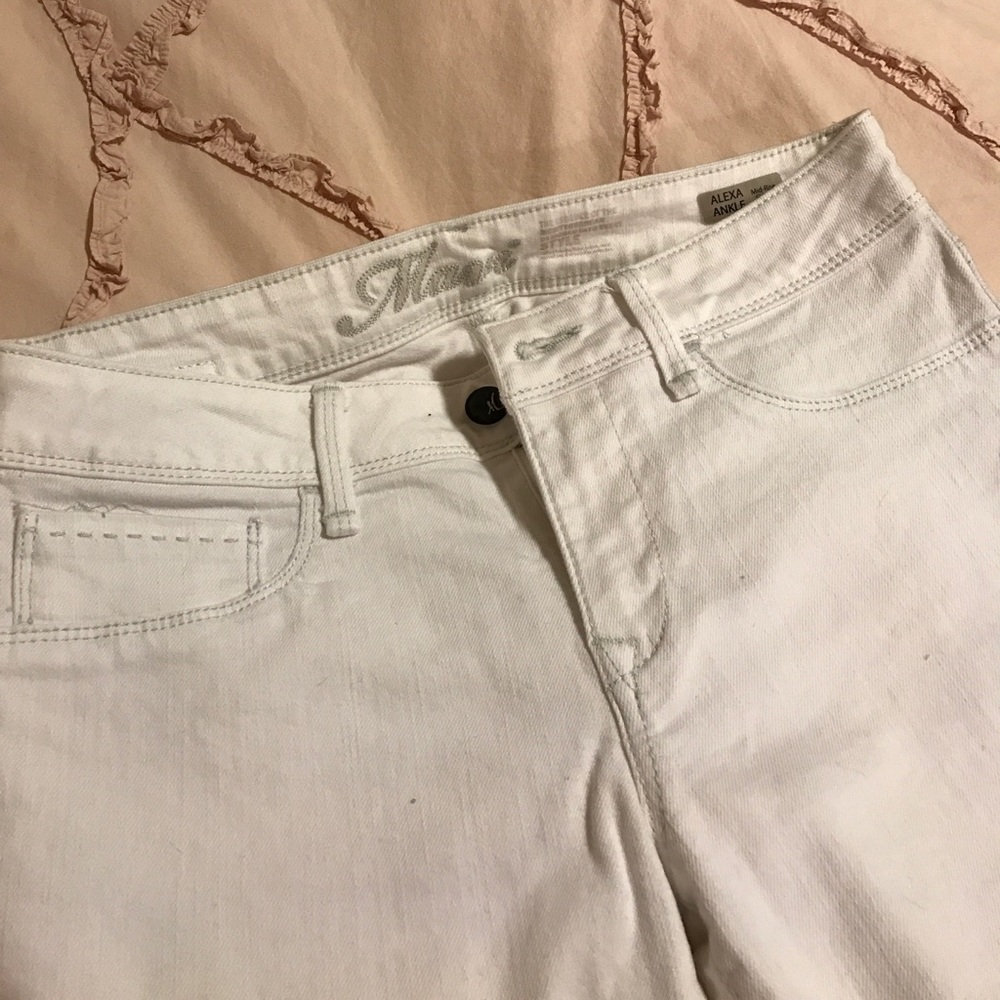 NEVER WORN White Mavi jeans-mid rise skinny