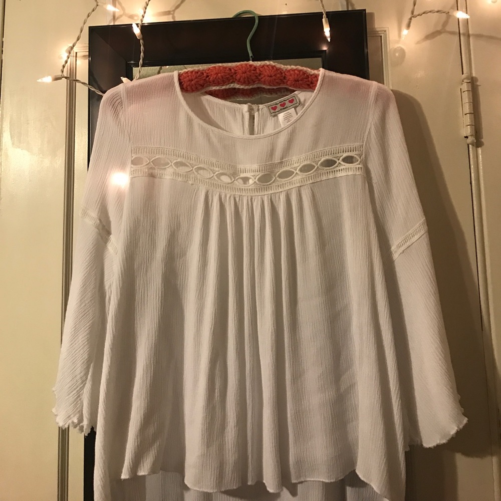 Super soft white shirt with 3/4 peasant sleeves