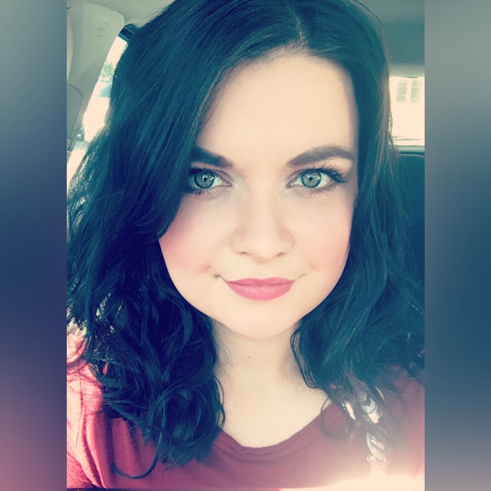 Meet your Posher, Leslie