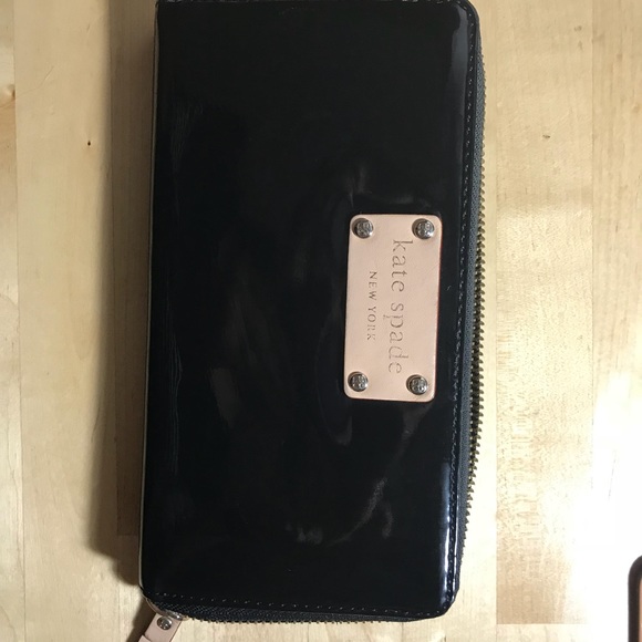 Kate Spade Long Wallet - black patent leather - Picture 1 of 6